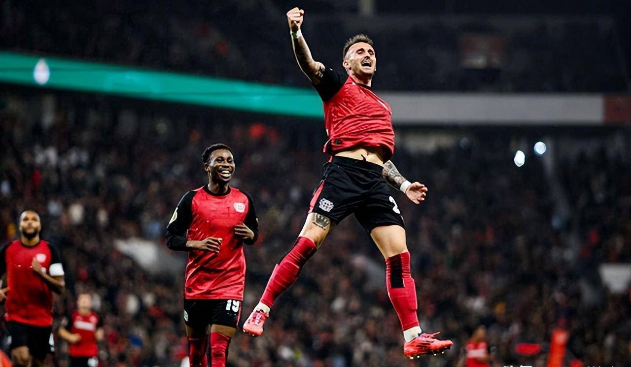 包含斯图加特发布备战花絮,冲刺阶段豪取连胜,德国杯任务艰巨,心理建设被强调的词条 包含斯图加特发布备战花絮,冲刺阶段豪取连胜,德国杯任务艰巨,心理建设被强调的词条